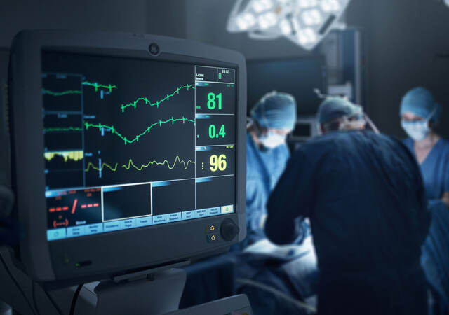 Closeup of a heartrate monitor during surgery