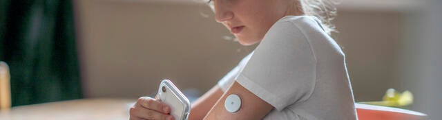 patient using connected medical device