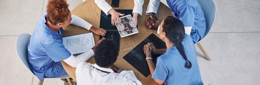 doctors discussing